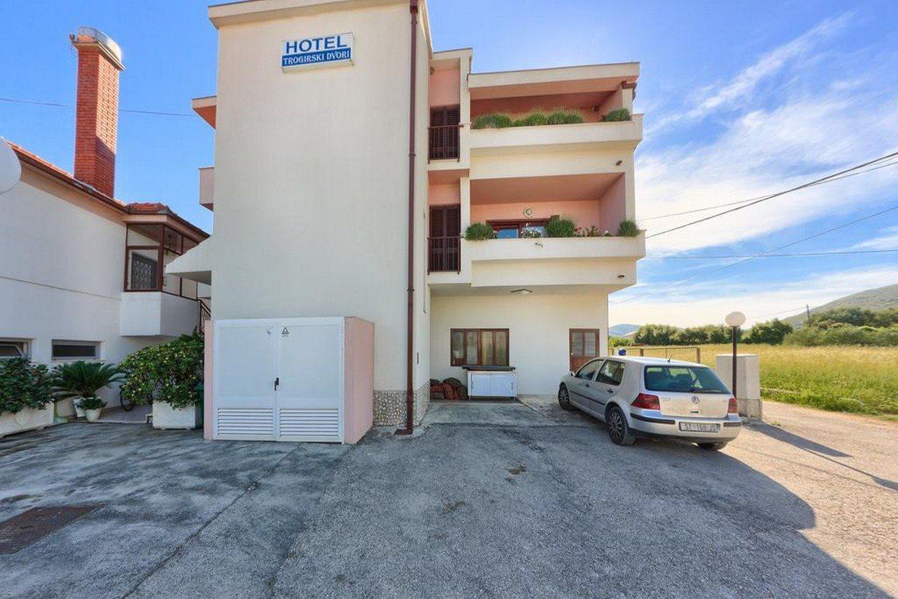 Hotel Trogirski Dvori المظهر الخارجي الصورة