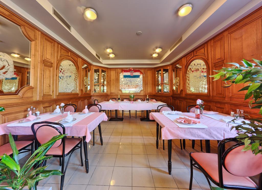 Hotel Trogirski Dvori المظهر الخارجي الصورة